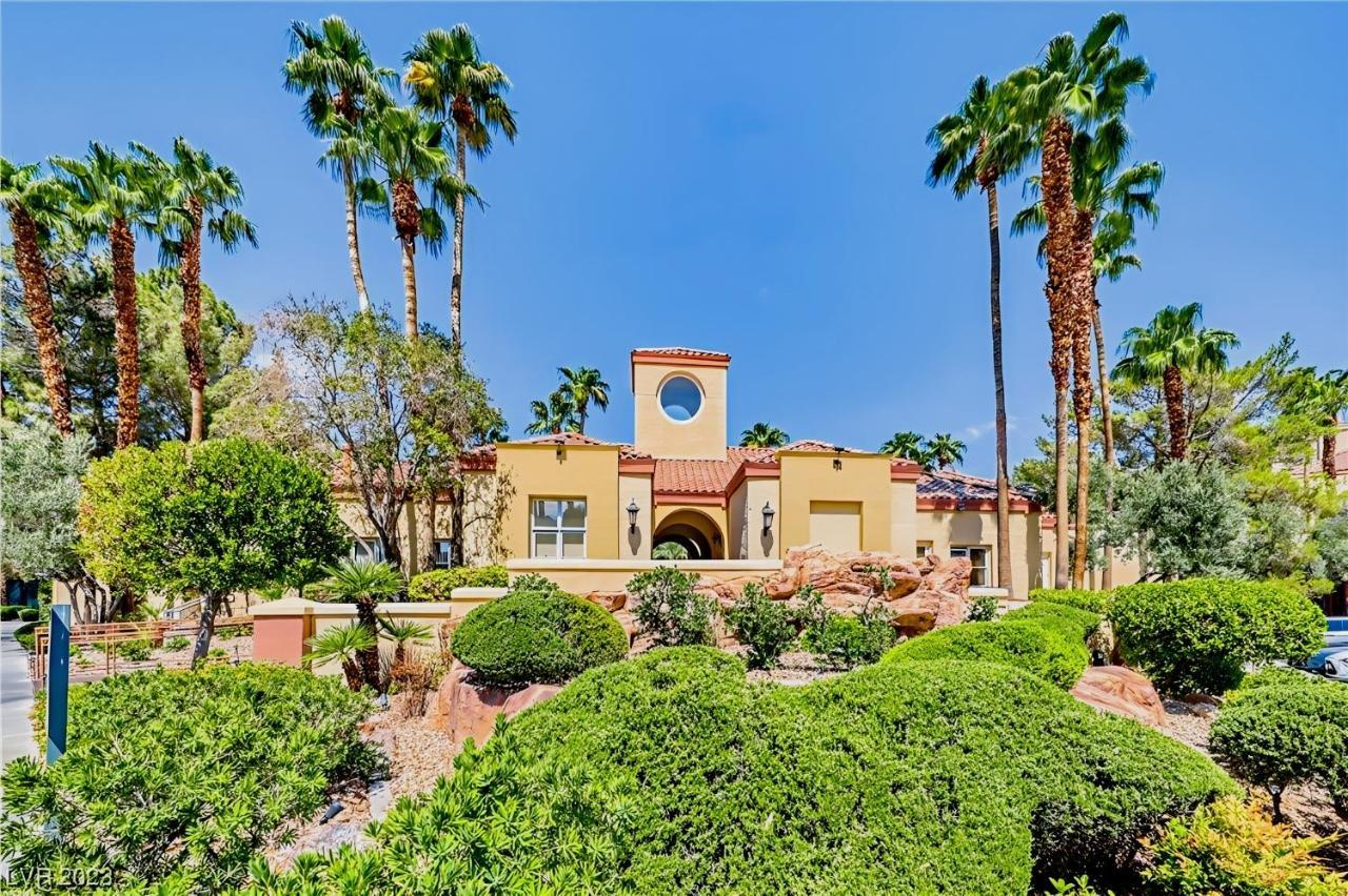Apartment Fabulous Penthouse: Vegas Strip View With Amenities