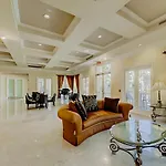 Fabulous Penthouse Apartment Las Vegas Strip View With Resort Amenities! 5 Min Walk To Main Attractions! Only Long Term Rentals Min 30 Nights!