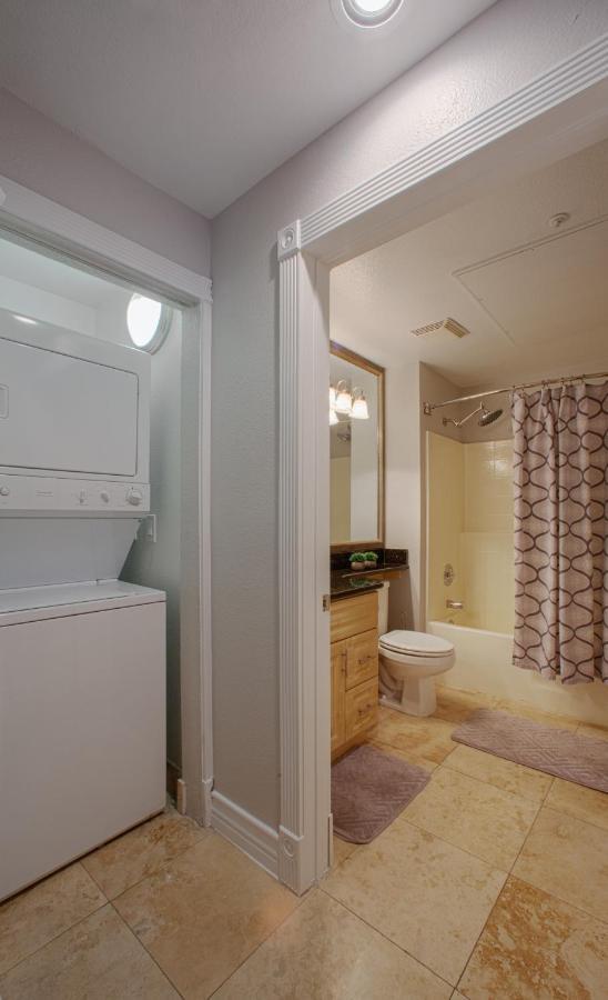 Apartment Fabulous Penthouse: Vegas Strip View With Amenities Las Vegas
