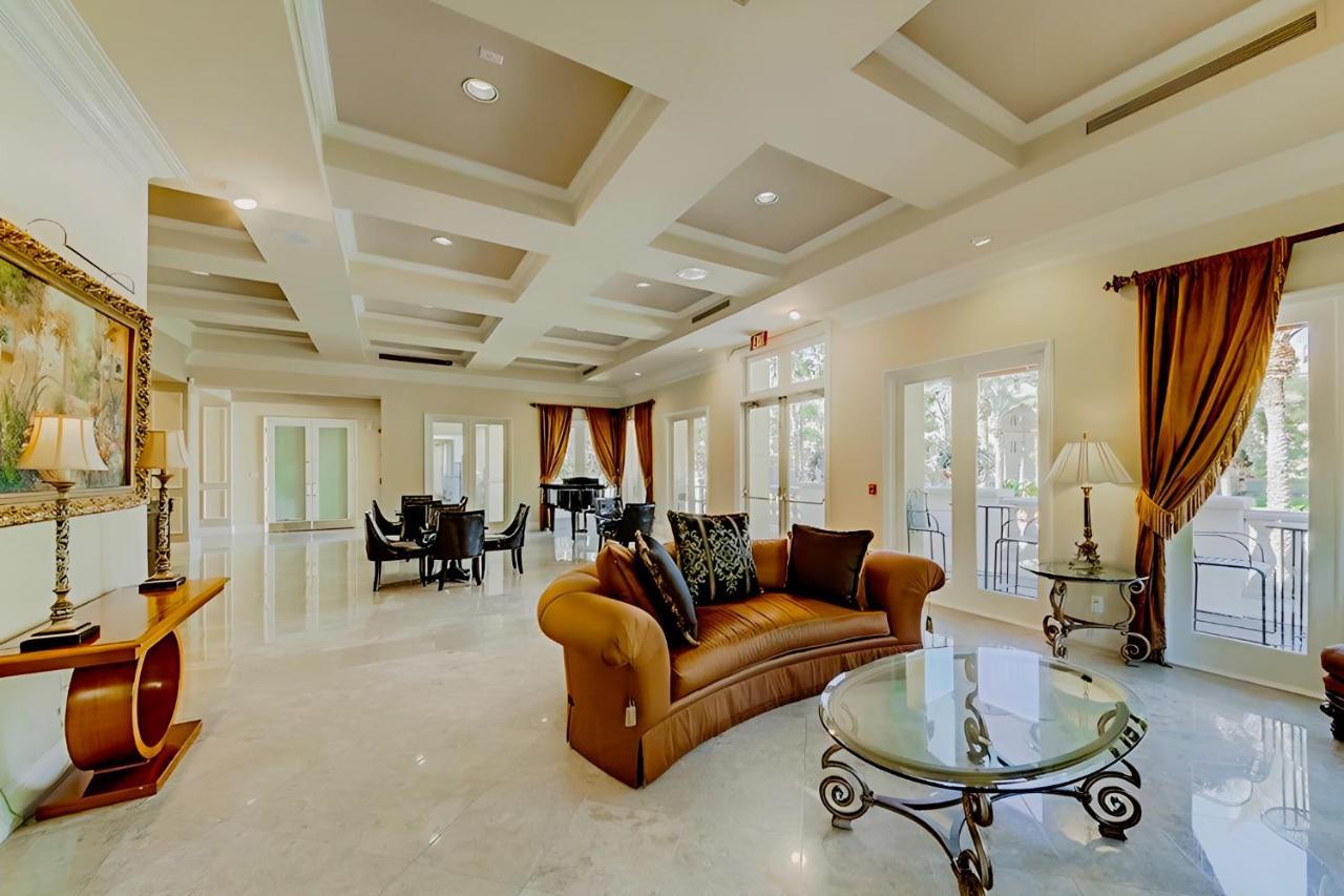 Fabulous Penthouse: Vegas Strip View With Amenities Las Vegas