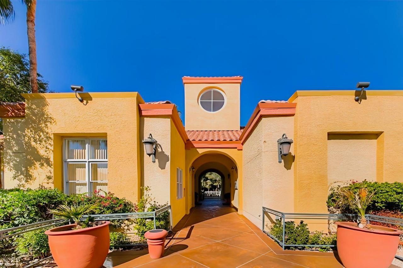 Fabulous Penthouse: Vegas Strip View With Amenities Apartment *